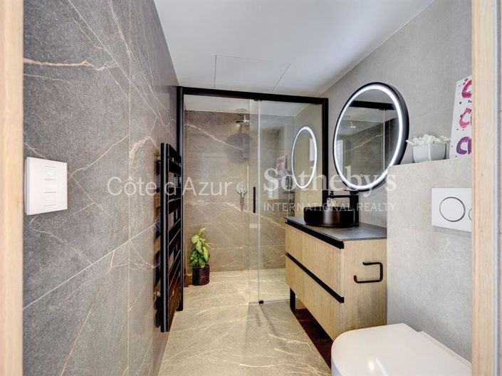 Image No.16-5 Bed Property for sale