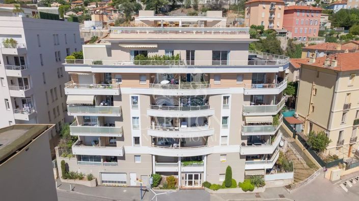 Image No.13-3 Bed Apartment for sale