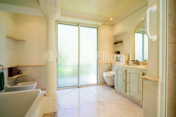 Image No.8-3 Bed Apartment for sale