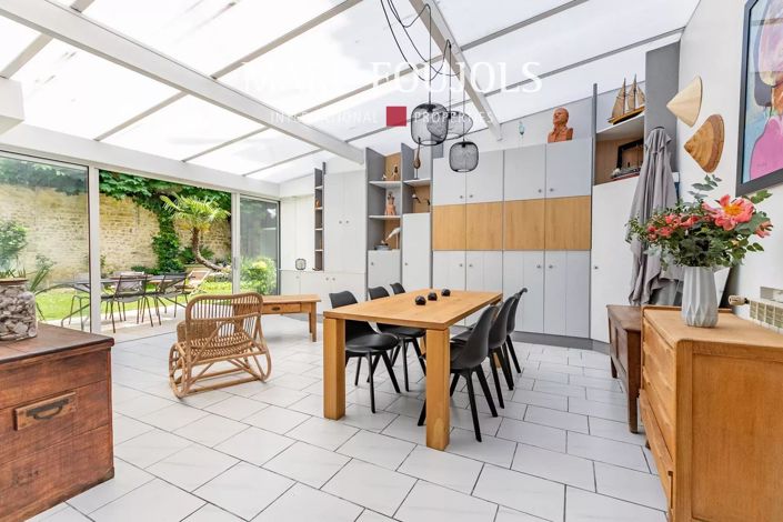 Image No.12-8 Bed House for sale