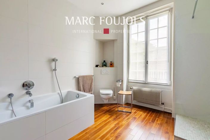 Image No.17-8 Bed House for sale