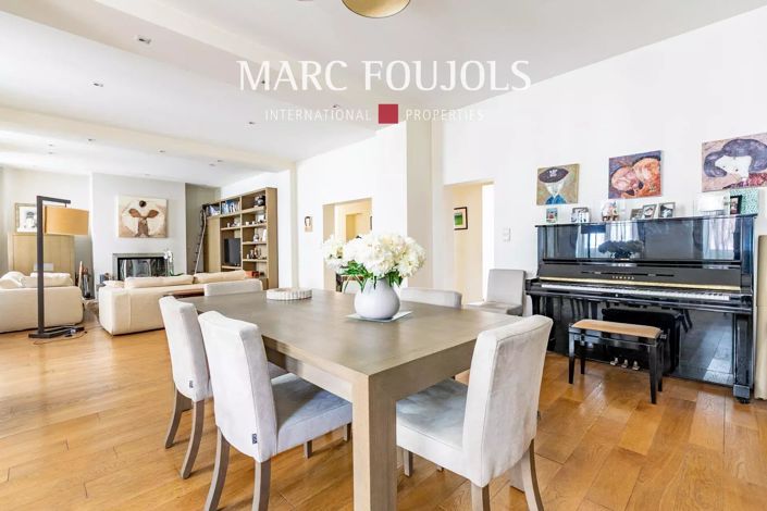 Image No.6-8 Bed House for sale