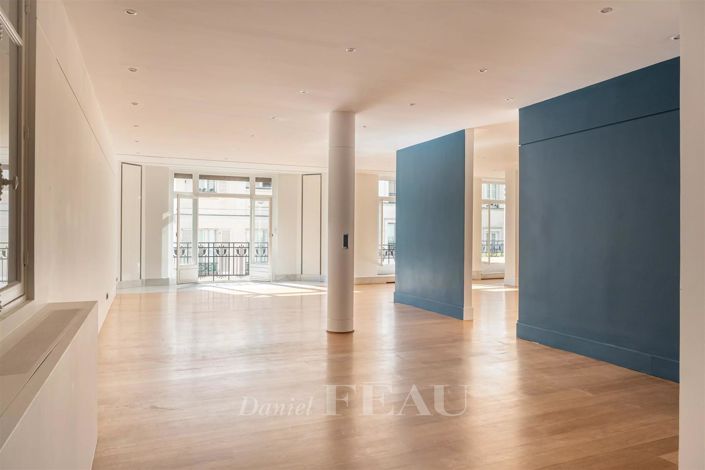 Image No.11-3 Bed Apartment for sale