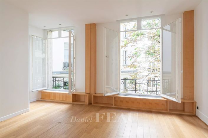 Image No.18-3 Bed Apartment for sale