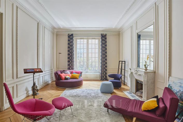 Image No.13-6 Bed House for sale