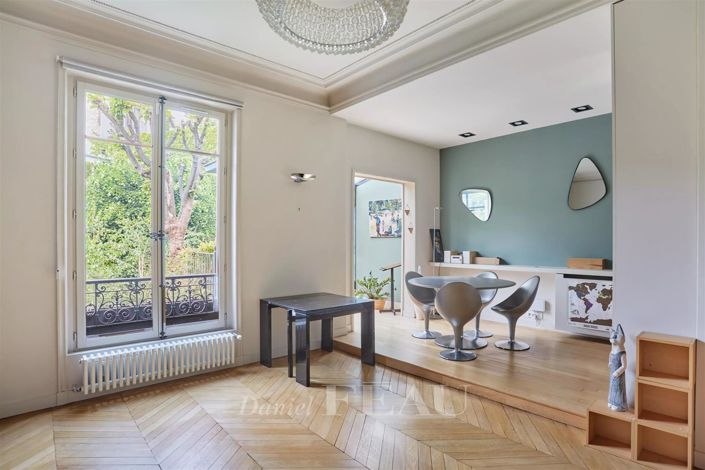 Image No.22-6 Bed House for sale