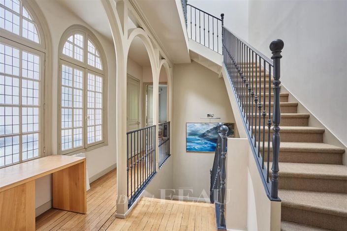 Image No.25-6 Bed House for sale