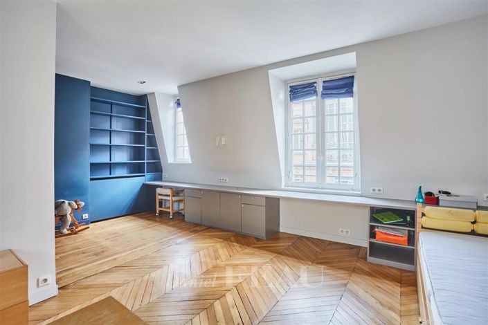 Image No.27-6 Bed House for sale