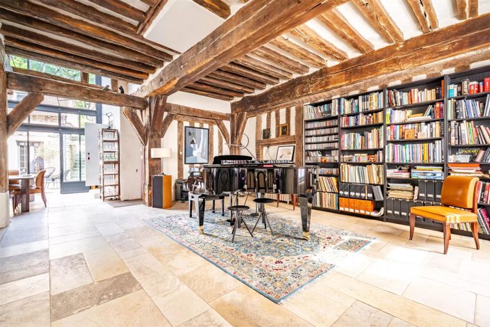 Image No.3-4 Bed House for sale