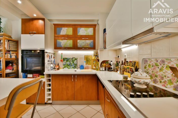 Image No.10-3 Bed Apartment for sale