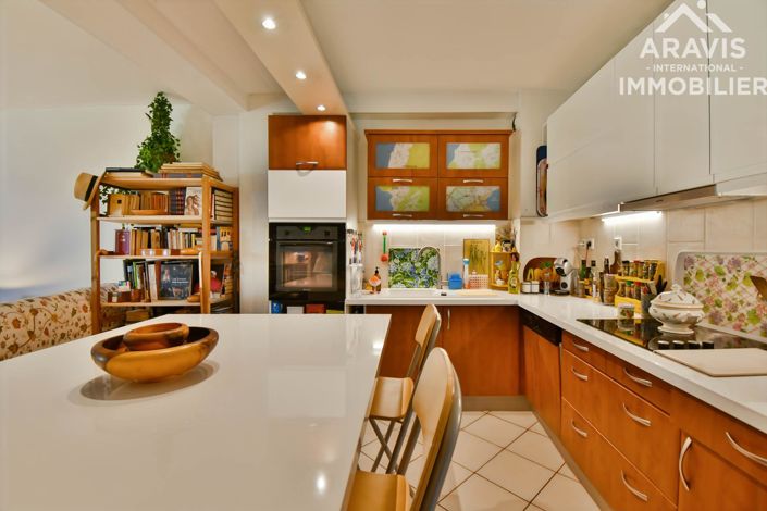 Image No.9-3 Bed Apartment for sale