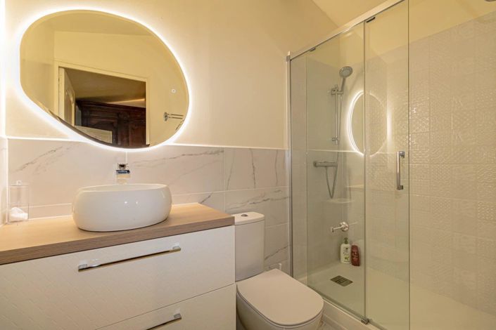 Image No.27-7 Bed House for sale