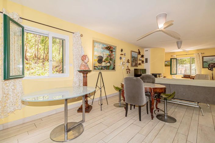 Image No.35-7 Bed House for sale