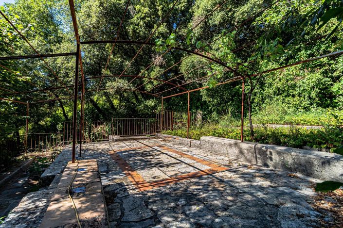 Image No.52-7 Bed House for sale