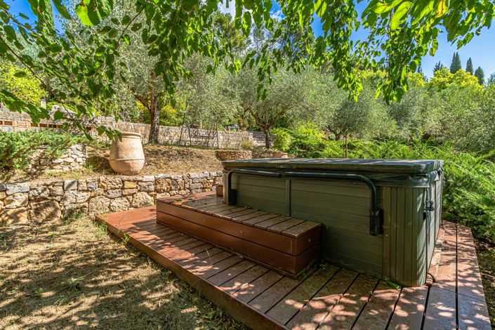 Image No.62-7 Bed House for sale