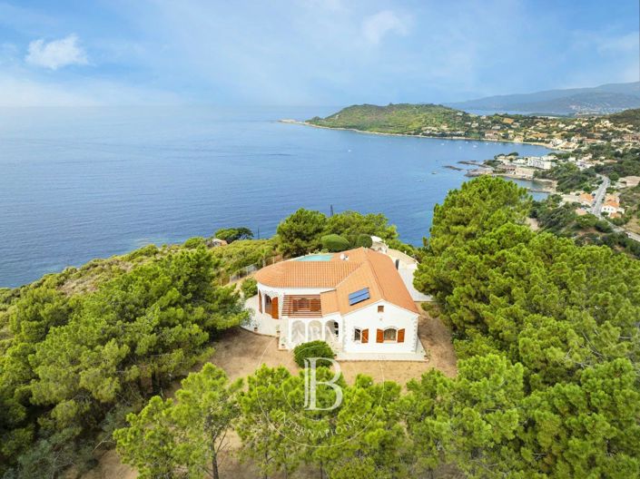 Image No.20-3 Bed House for sale