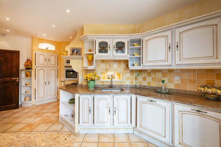 Image No.9-3 Bed House for sale