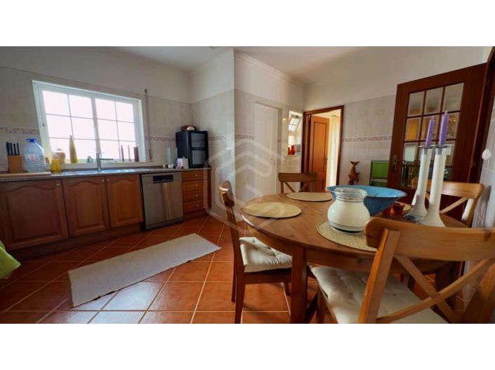 Image No.17-4 Bed House for sale