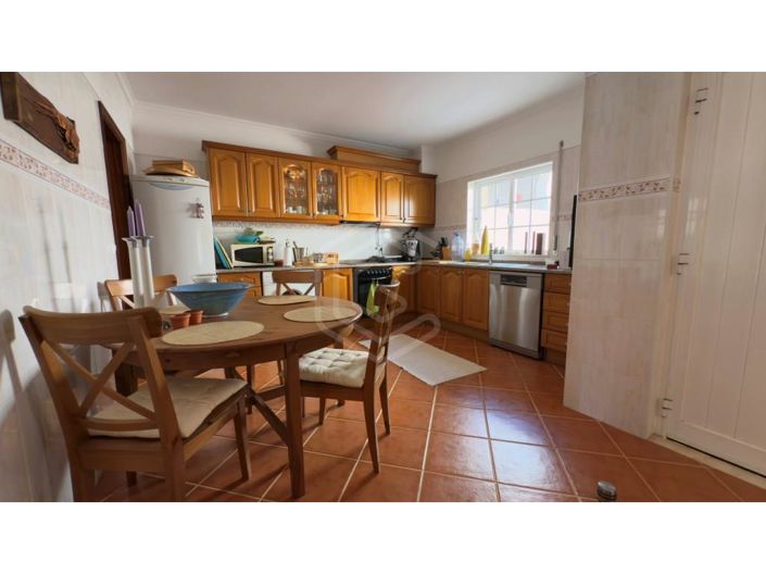 Image No.19-4 Bed House for sale