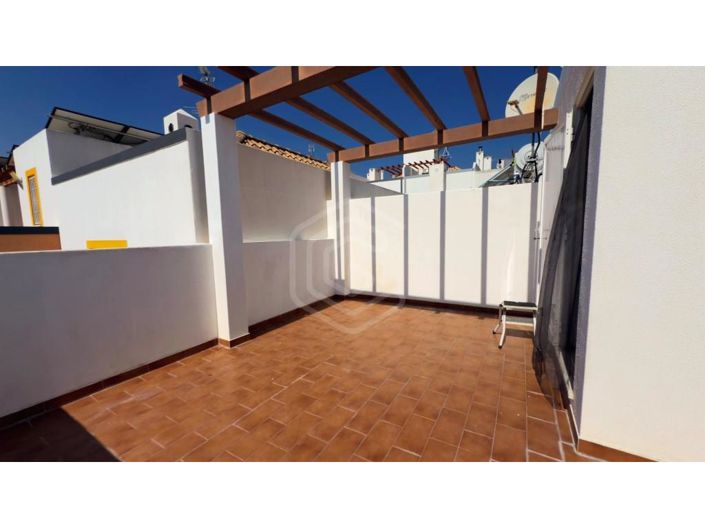 Image No.28-4 Bed House for sale