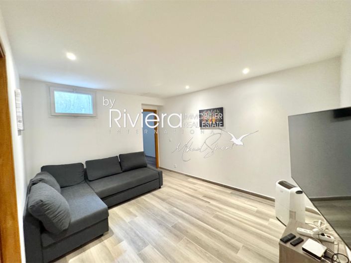 Image No.20-4 Bed House for sale