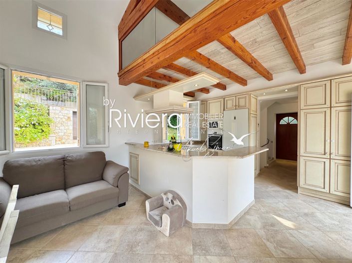 Image No.6-4 Bed House for sale