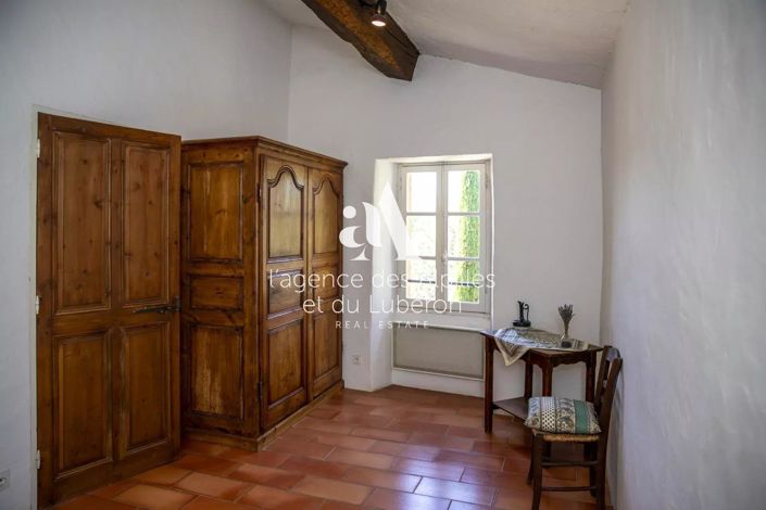 Image No.21-5 Bed House for sale