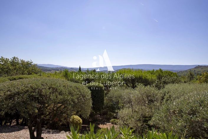 Image No.8-5 Bed House for sale