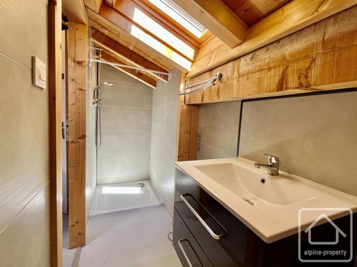 Image No.23-4 Bed Property for sale