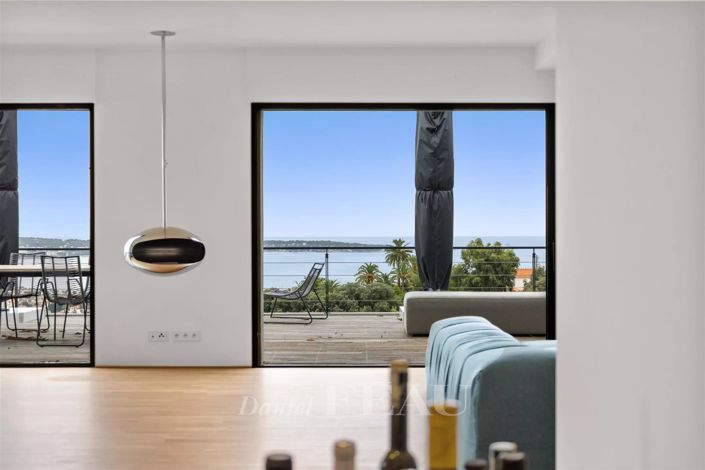 Image No.16-4 Bed House for sale