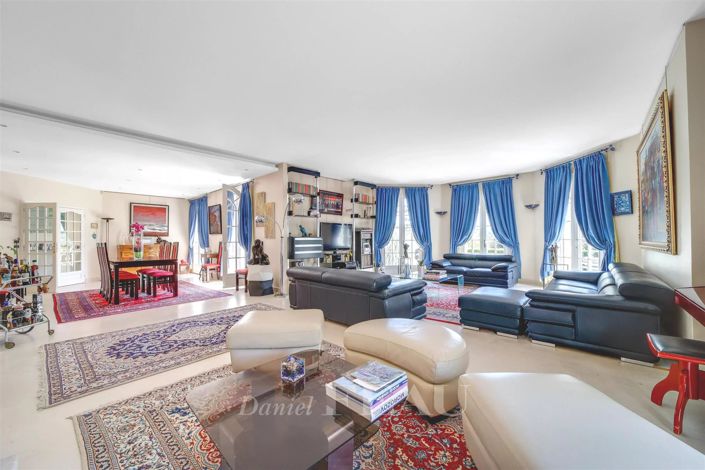 Image No.5-5 Bed House for sale