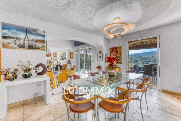 Image No.6-6 Bed House for sale