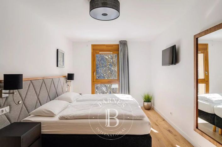 Image No.14-6 Bed House for sale