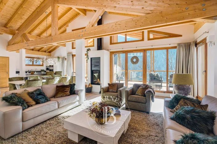 Image No.2-6 Bed House for sale