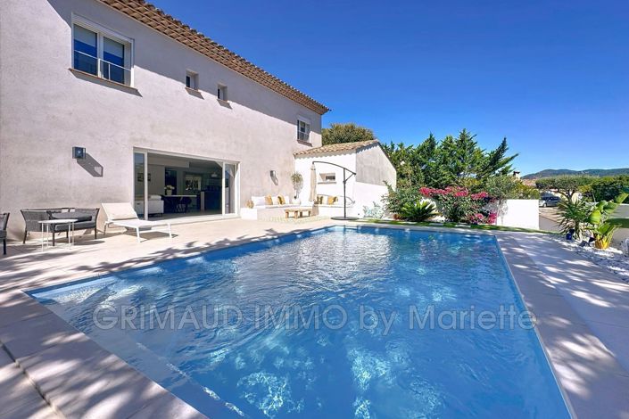 Image No.1-4 Bed House for sale