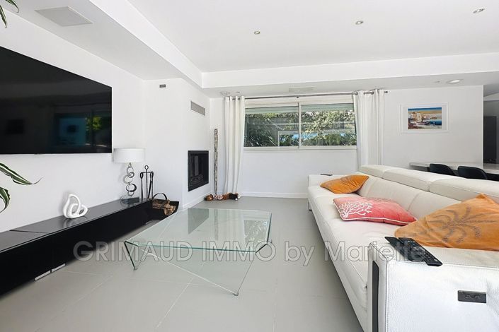 Image No.11-4 Bed House for sale