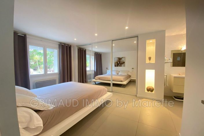 Image No.16-4 Bed House for sale