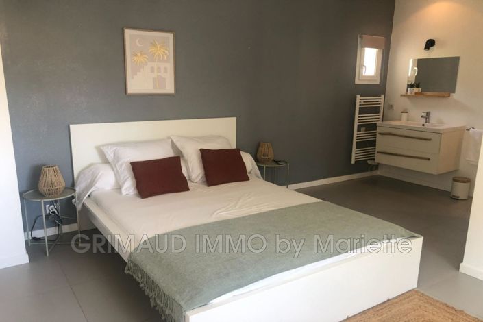 Image No.17-4 Bed House for sale