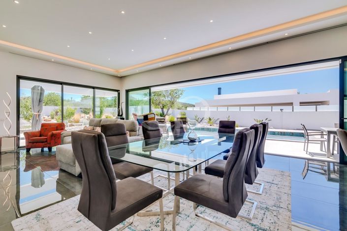 Image No.12-4 Bed House for sale