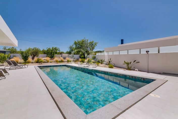 Image No.29-4 Bed House for sale