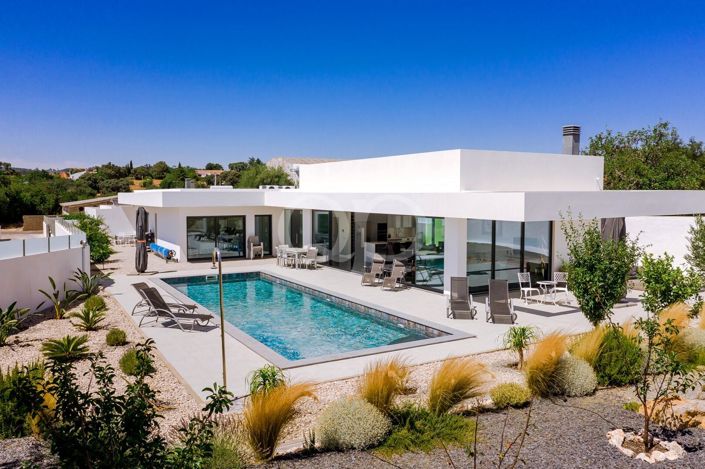 Image No.41-4 Bed House for sale