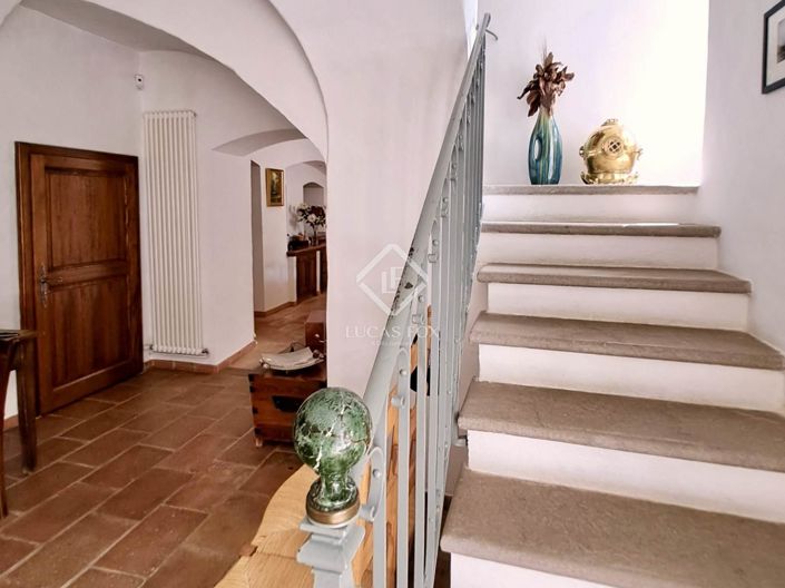 Image No.10-4 Bed House for sale