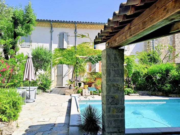 Image No.2-4 Bed House for sale