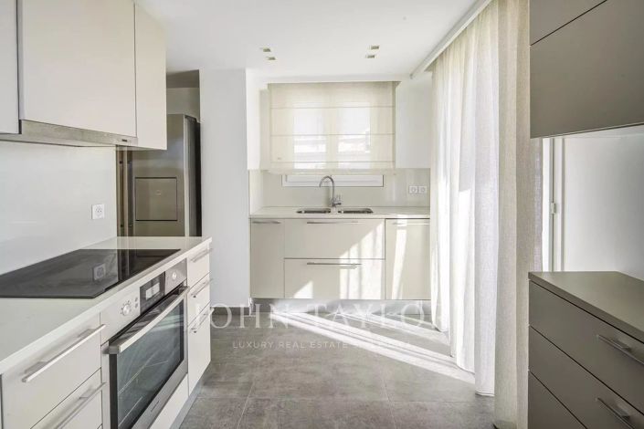 Image No.8-4 Bed Apartment for sale