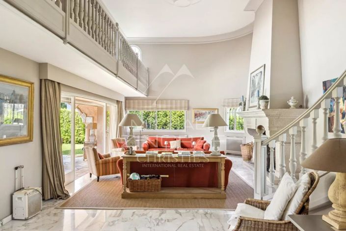 Image No.6-6 Bed House for sale