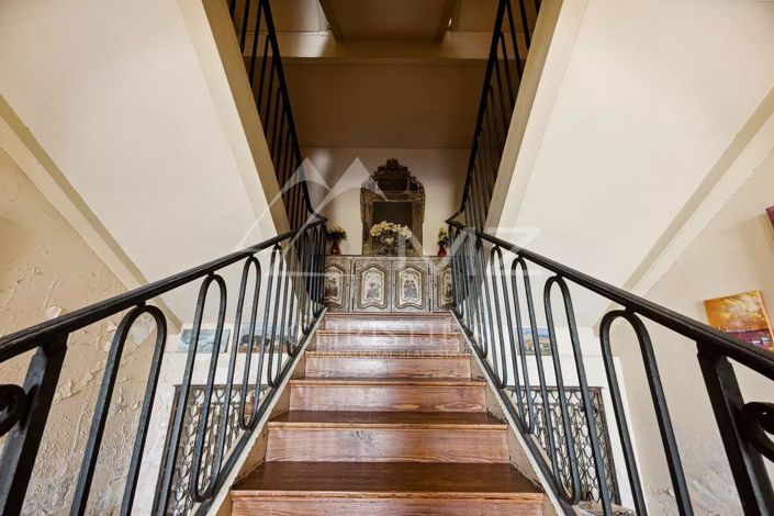 Image No.8-9 Bed House for sale