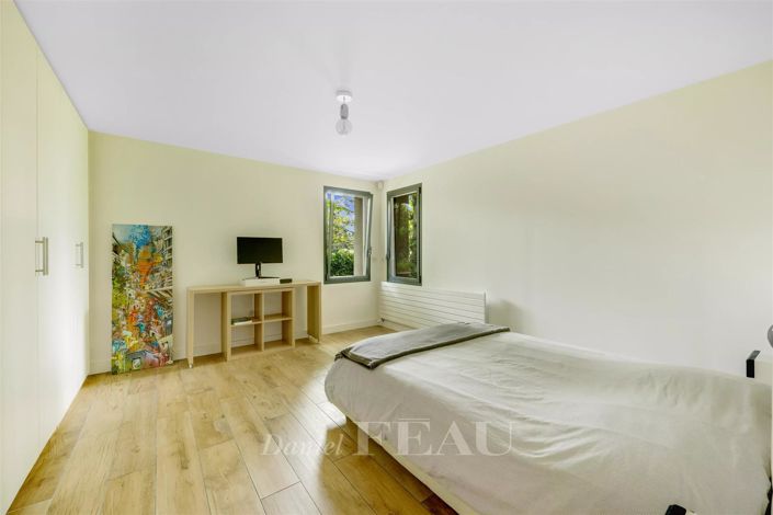 Image No.13-4 Bed House for sale