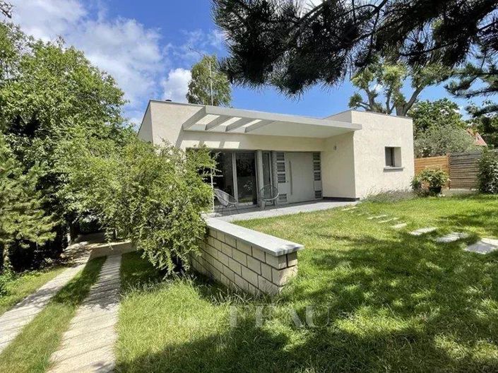 Image No.17-4 Bed House for sale