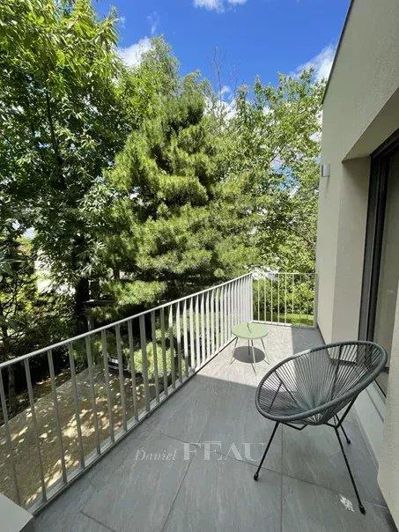 Image No.18-4 Bed House for sale