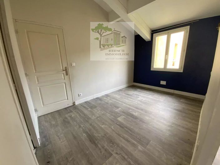 Image No.10-5 Bed House for sale